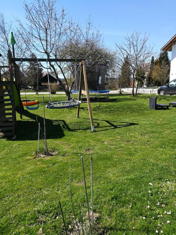 Viel Platz In Bernbach Lägenhet Bidingen Exteriör bild